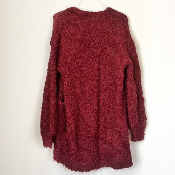 American Eagle Soft Knit Cranberry Maroon Cardigan Baggy Sweater 2 Pockets SMALL - Picture 3 of 7